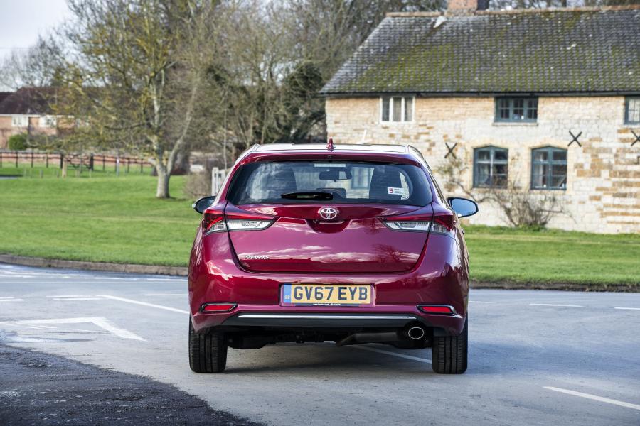  Toyota Auris 2015 года  (UK) (фото 7 из 43)